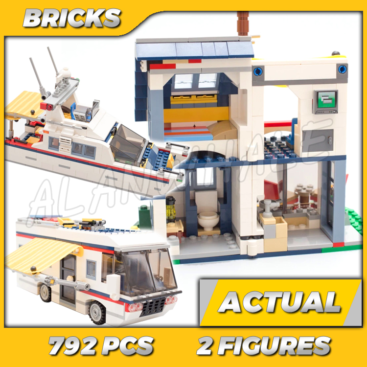 Model Kit Yacht - 792 adet 3in1 Yaratıcı Tatil Gezileri