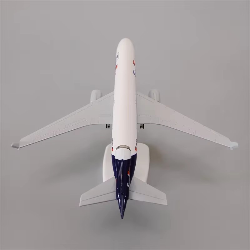 Uçak Modeli 20 cm Air Fedex Ex - Model Kit Centaur incelemesi ve fiyatı